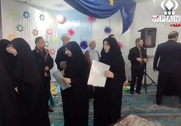 تجلیل از فعالان قرآنی مدارس دخترانه ناحیه چهار قم