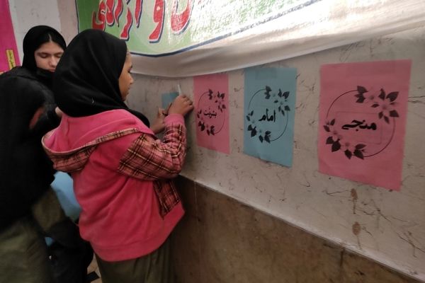 جشن و مولودی خوانی برای میلاد عدل گستر در آموزشگاه صنف پوشاک دو