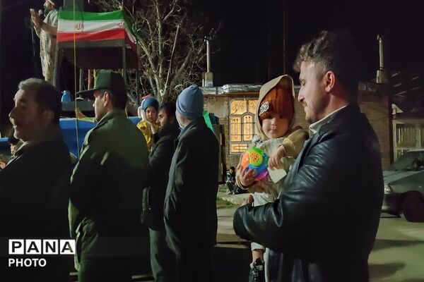 مردم شهر بار سلیبریتی های خیابان ها شدند