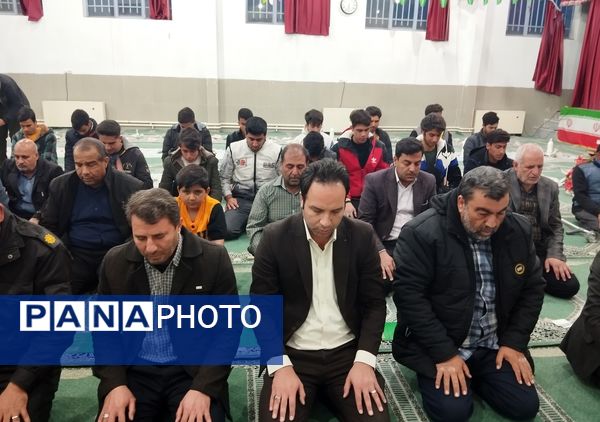   ضیافت افطاری و محفل قرآنی در دبیرستان شهید مطهری شهر حسن آباد جرقویه علیا