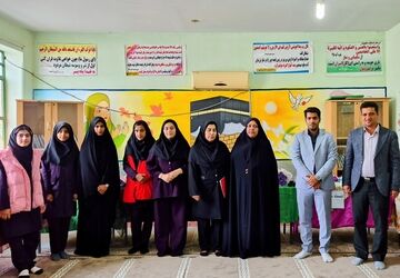 بازارچه کارآفرینی دبیرستان بعثت عنبرآباد