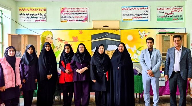 بازارچه کارآفرینی دبیرستان بعثت عنبرآباد