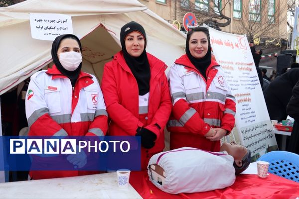 حضور گرم مردم تبریز در راهپیمایی 22 بهمن