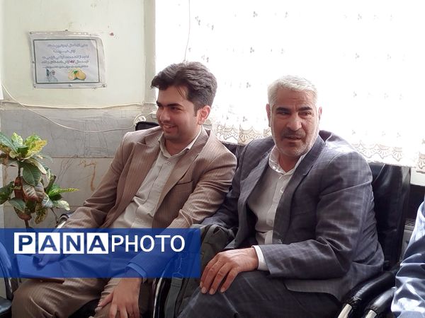 دیدار معاون پرورشی آموزش و پرورش کاشمر با کادر دبیرستان امام حسین (ع)