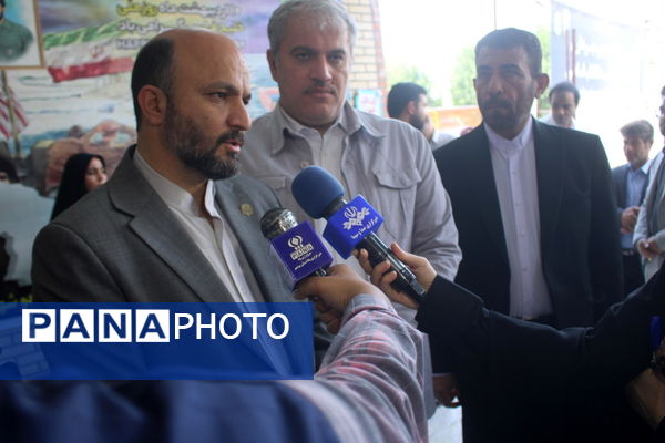 آیین افتتاح و بهره برداری از هنرستان 12 کلاسه انقلاب اسلامی بوشهر