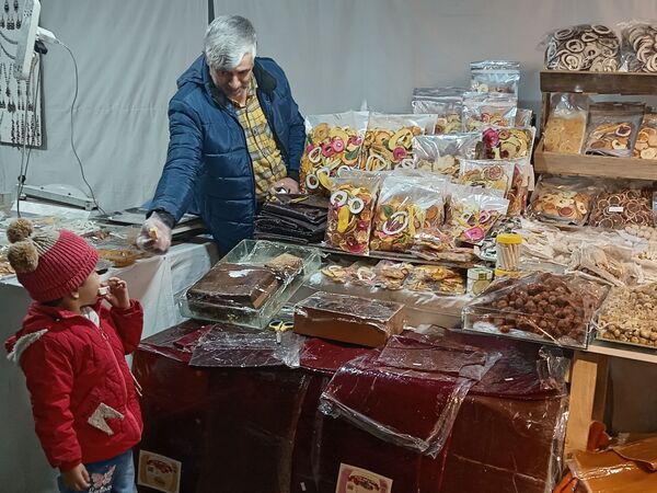 نمایشگاه صنایع دستی در محله طلاب مشهد