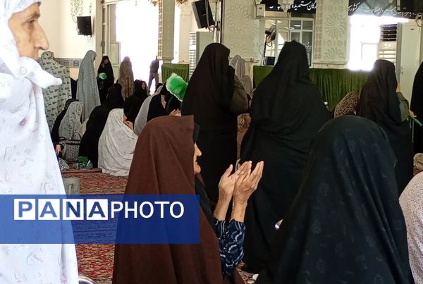 نماز جمعه کاشمر با حضور پرشور مردم برگزار شد