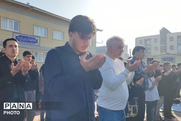 شکوه وحدت در قرچک؛ اقامه باشکوه نماز عید سعید فطر در صفوفی الهی