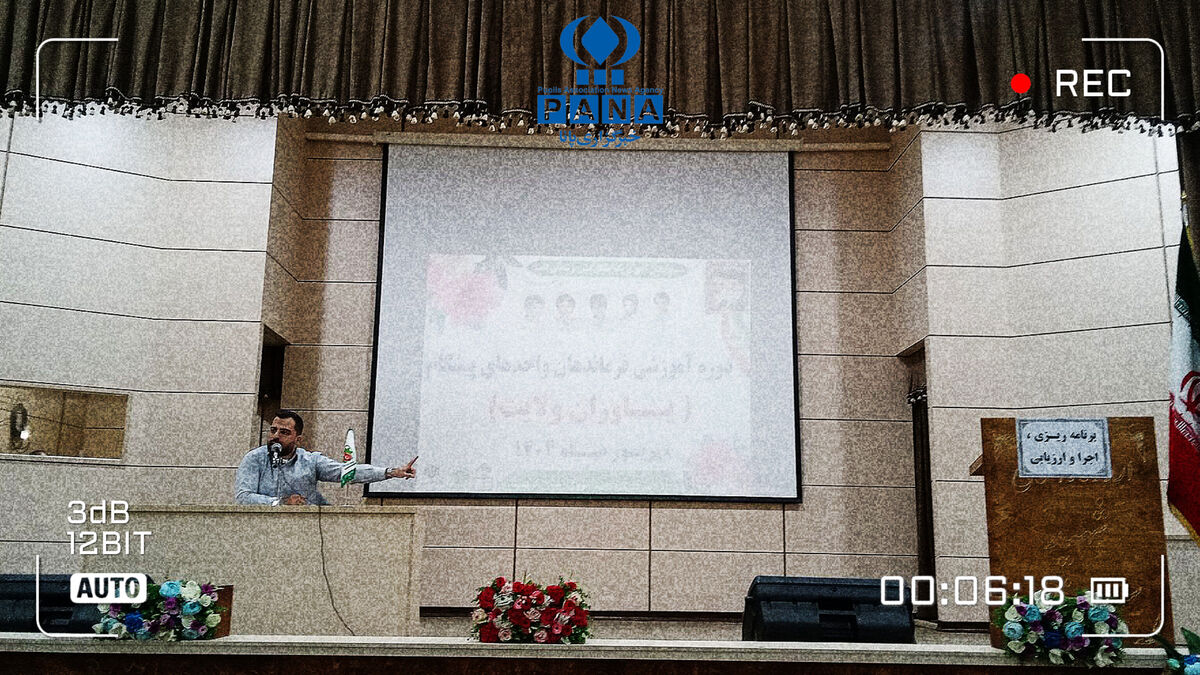 آموزش هوش مصنوعی و فن بیان به فرماندهان واحدهای پیشگام دهگلان در اردوگاه سلیمان خاطر