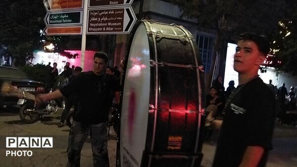 گذری بر فعالیت هیئت جوانان امام موسی بن جعفر (ع) در شب عاشورا 