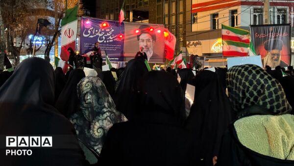 تجلی وحدت و استقامت در قروه؛ پانزدهمین شب تجمع مردم شهیدپرور