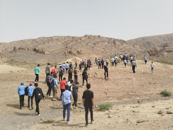 برگزاری اردوی علمی-تفریحی فسیل شناسی دبیرستان نمونه دولتی دانش 