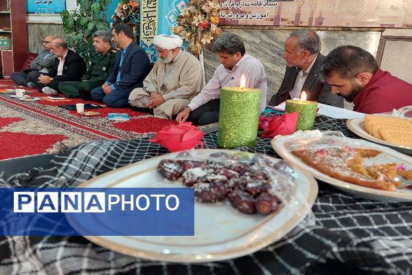 جلسه اعضا شورا و فرماندهان کانون بسیج فرهنگیان شهید مطهری ۲ ناحیه ۲