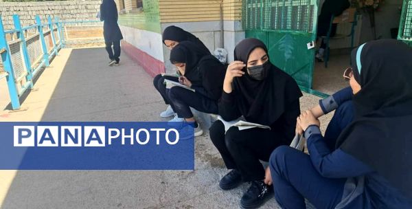 رقابت دانش‌آموزان میانکوه در امتحانات نوبت دوم