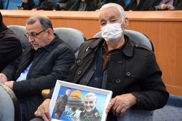 همایش دهه بصیرت و گرامیداشت سردار دلها در سالن نژاد فلاح کرج