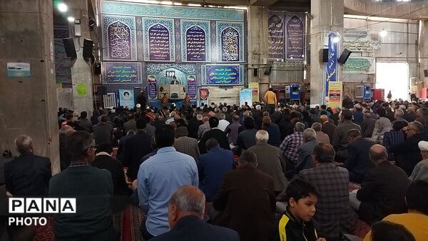 نماز عبادی سیاسی جمعه  همزمان با آغاز هفته بسیج دانش آموزی در مسجد جامع شهرستان نیشابورـ۲
