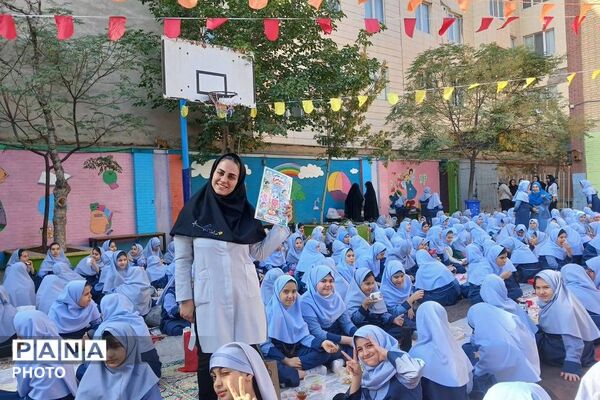 استقبال دانش آموزان دبستان شهید مجید مجیدی از طرح «صبحانه سلامت»
