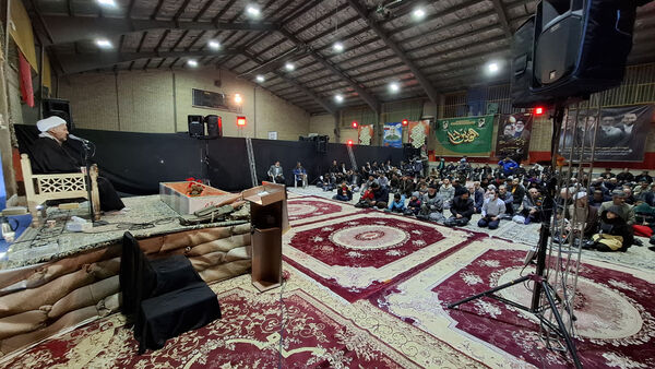 مراسم گرامیداشت نخستین سالگرد تدفین شهید گمنام در بوستان لاله قم