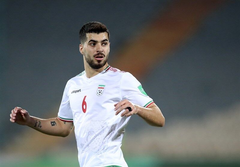 عزت اللهی با پیراهن الاهلی مقابل عجمان