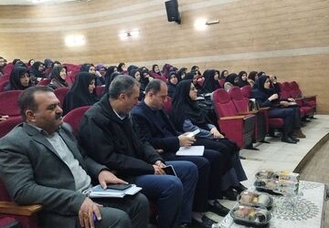 هم‌اندیشی مدیران ابتدایی ناحیه۳ برای بازنگری و تدوین راهکارهای نیمه دوم سال تحصیلی