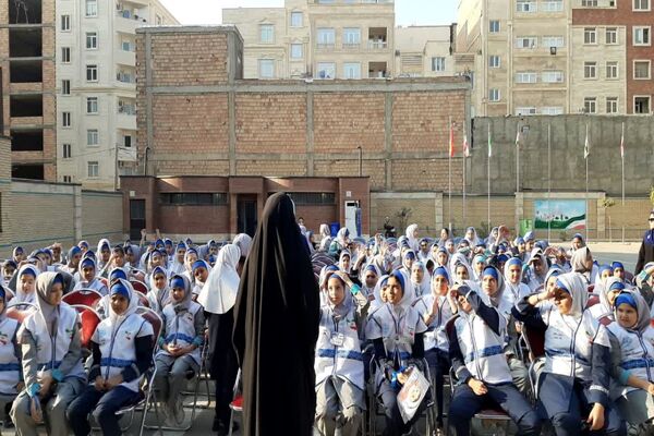 افتتاحیه سفیران سلامت پاکدشت در آموزشگاه ام‌الشهدای مظفر