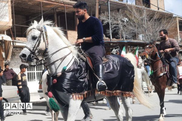رژه اسب‌سواران شهرستان بن به روایت تصویر