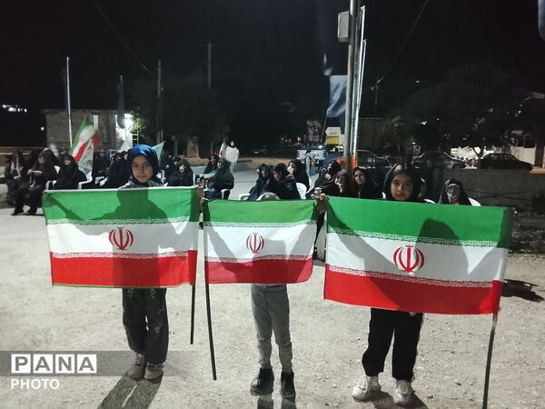 اجتماع مردم در سوگ رهبر شهید دربلوار شهدای شهر بار