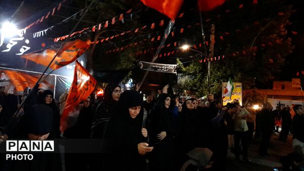  انتظار مردمانی پرشور، برای آخرین دیدار از قائد شهید امت