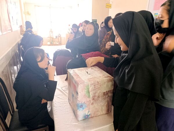 انتخابات شورای دانش‌آموزی در دبیرستان نسیبه شهرستان سملقان
