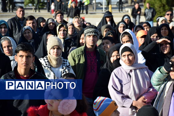 پیاده روی بزرگ خانوادگی فجرانه 