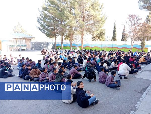 مراسم میلاد حضرت ابوالفضل(ع) در دبیرستان میثاق