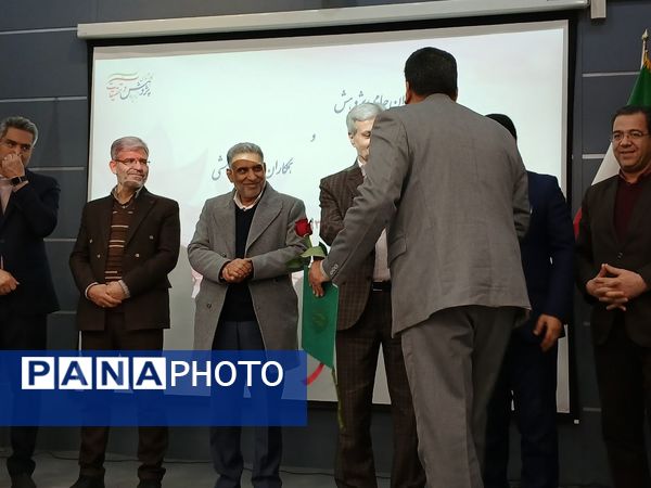 آیین تکریم و تجلیل از پژوهشگران برتر ناحیه۶