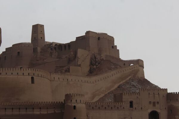 ارگ باران زده و بویِ نم کوچه‌های کاهگلی