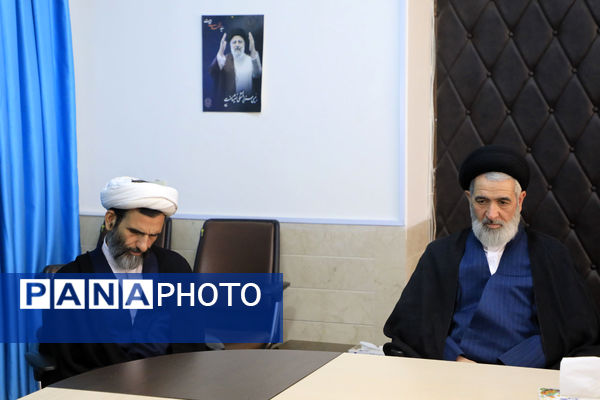 دیدار مدیران آموزش‌ و‌ پرورش خراسان‌جنوبی با نماینده ولی‌فقیه در استان 