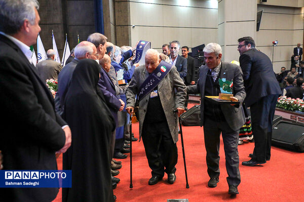 بیست و هفتمین همایش ملی تکریم خیرین مدرسه ساز