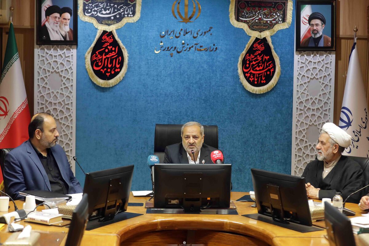 پیشنهاد وزیر آموزش و پرورش برای نامگذاری روز &laquo;دولتمردان شهید&raquo; در هفته دولت