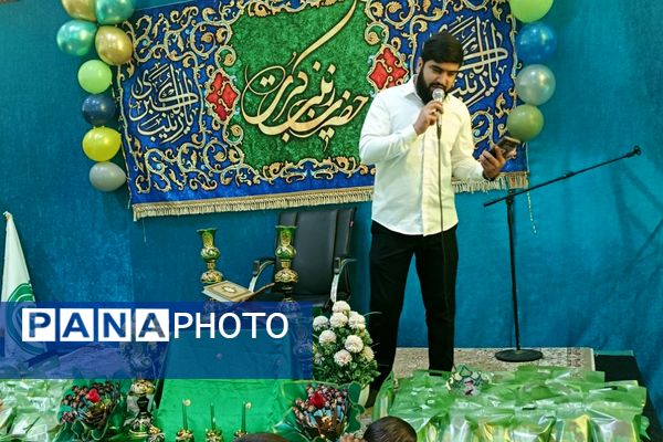 جشن قرآن دانش‌آموزان دبستان دکتر اکبری باقرشهر 