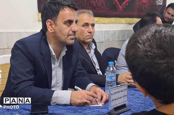 ملاقات مردمی بهارستان با جمعی از مسئولین شهرستان