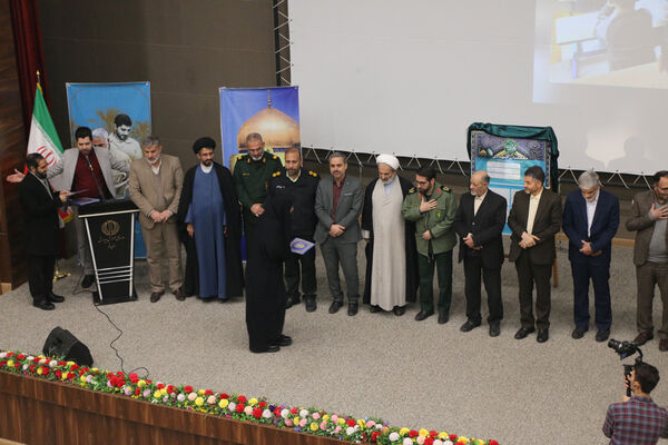 رونمایی از کارت خدمت جهادی معلمان در قم