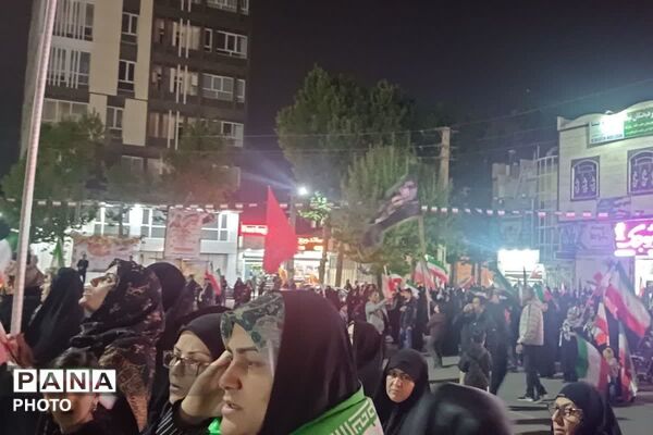 تجمعات شبانه جلوه ای از عزت و اقتدار ملی 