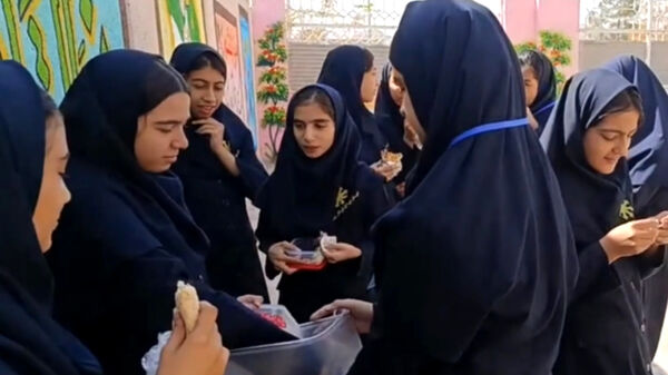 آیین برگزاری انتخابات شورای دانش آموزی در دبیرستان فرزانگان