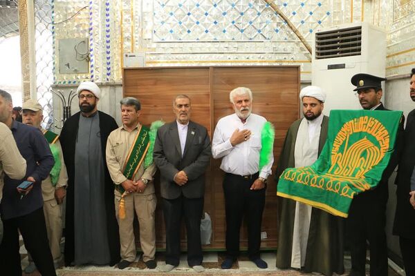 مراسم زیر سایه خورشید و غباروبی ضریح مطهر بی بی سکینه خاتون(س) در بخش صفادشت ملارد