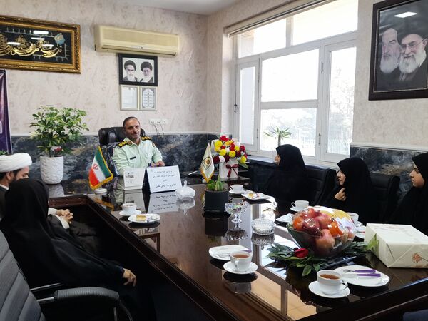 دیدار کادر مدرسه شاهد ارض اقدس با پرسنل نیروی انتظامی