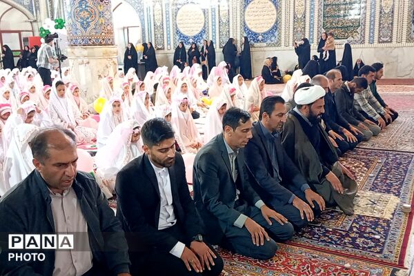 آغاز مسیر نور؛ قاب‌هایی از جشن تکلیف دختران شهرستان بن
