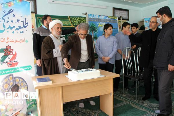 طنین «لبیک یا الله» در جشن تکلیف دبیرستان شاهد سالار شهیدان