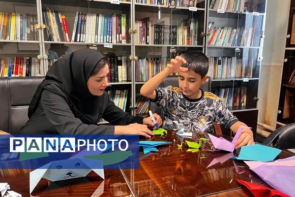 کارگاه «خلاقیت و شادی با اوریگامی» در پژوهش‌سرای دانش‌آموزی کاوش کهریزک 