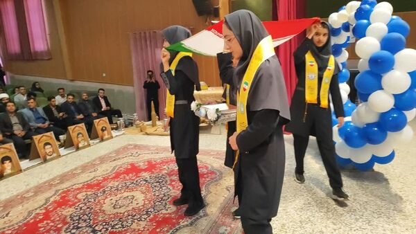 آئین پرطنین زنگ مهر و مقاومت در مدارس شهرستان خاتم 