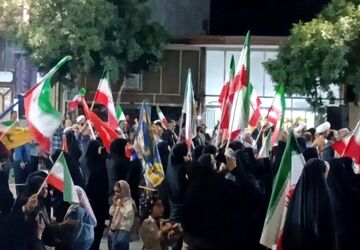 کمیجان، باز هم یکصدا فریاد زد: «لبیک یا خامنه‌ای»