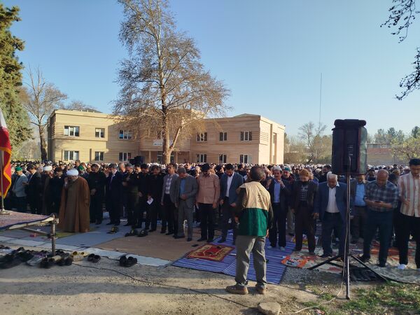 برگزاری نماز عید فطر در باغ ملی آشخانه