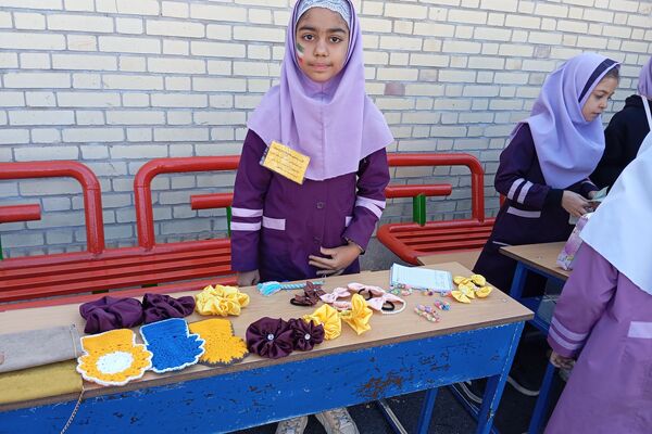بازارچه دانش‌آموزی در دبستان شاهد شهید محمدرضا کشاورز 